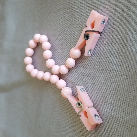 PINK POODLE & RHINESTONES RETRO Sweater clips - Picture 1 of 3